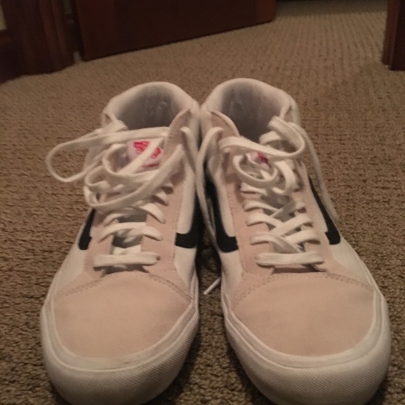 Vans shoes - Picture 3 of 5